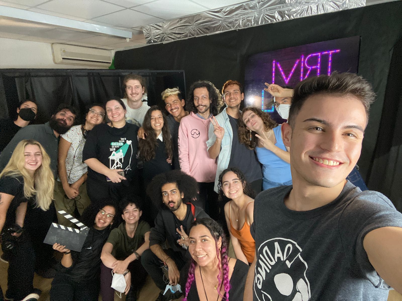 Quando a equipe se junta, o trivial vira extraordinário.